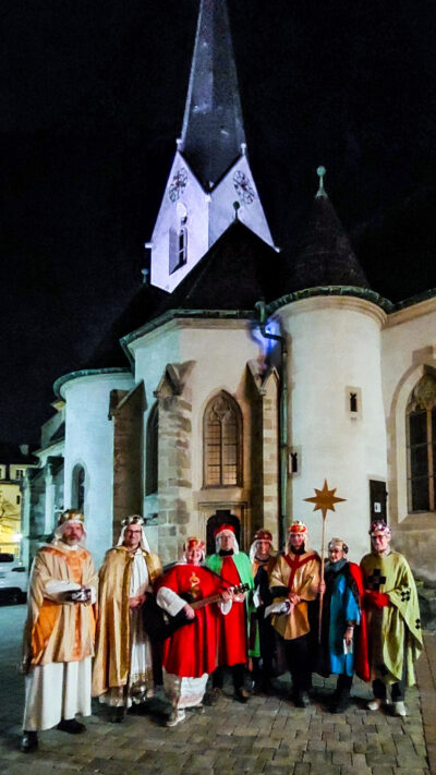 Erwachsene Sternsinger