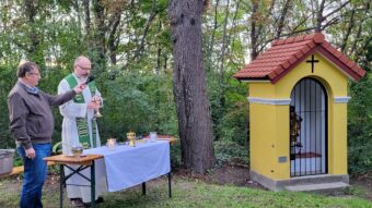 Feldmesse beim Ziegelbehmmarterl