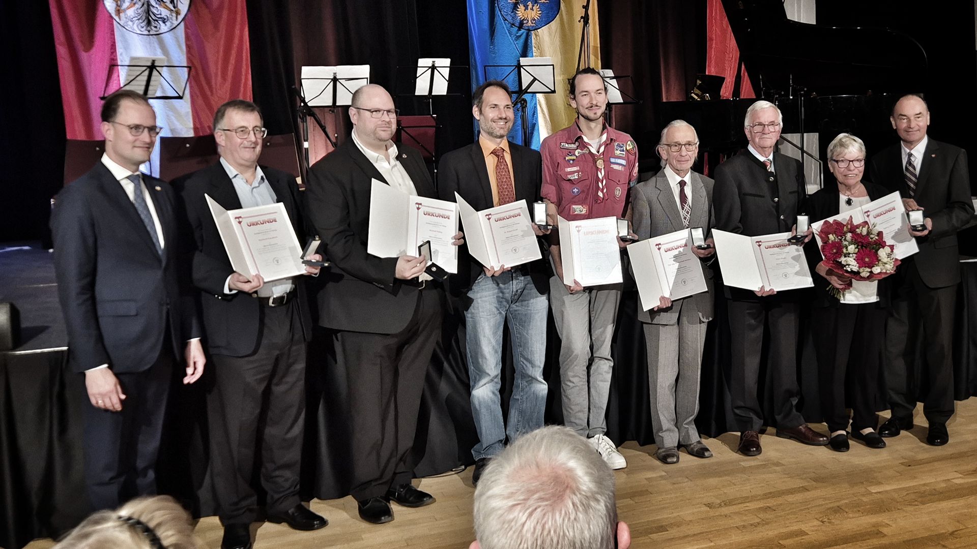 Featured image for “Säulen der Gemeinde geehrt”